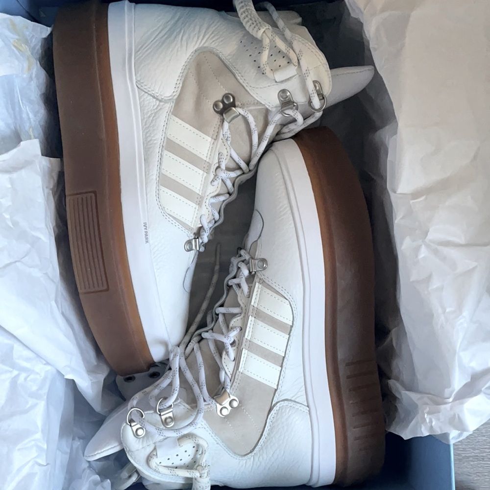 IVY PARK Super Sleek Boots - Size 9 in Cloud White